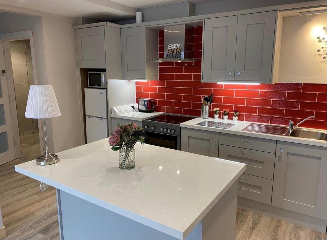 Trinity Apartments Four 1-Bedroom Apts Waterford City Centre Exteriör bild