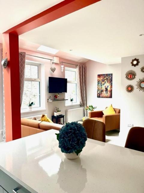 Trinity Apartments Four 1-Bedroom Apts Waterford City Centre Exteriör bild